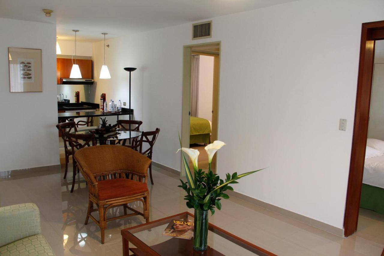 Hotel Altamira Suites Caracas Exterior photo