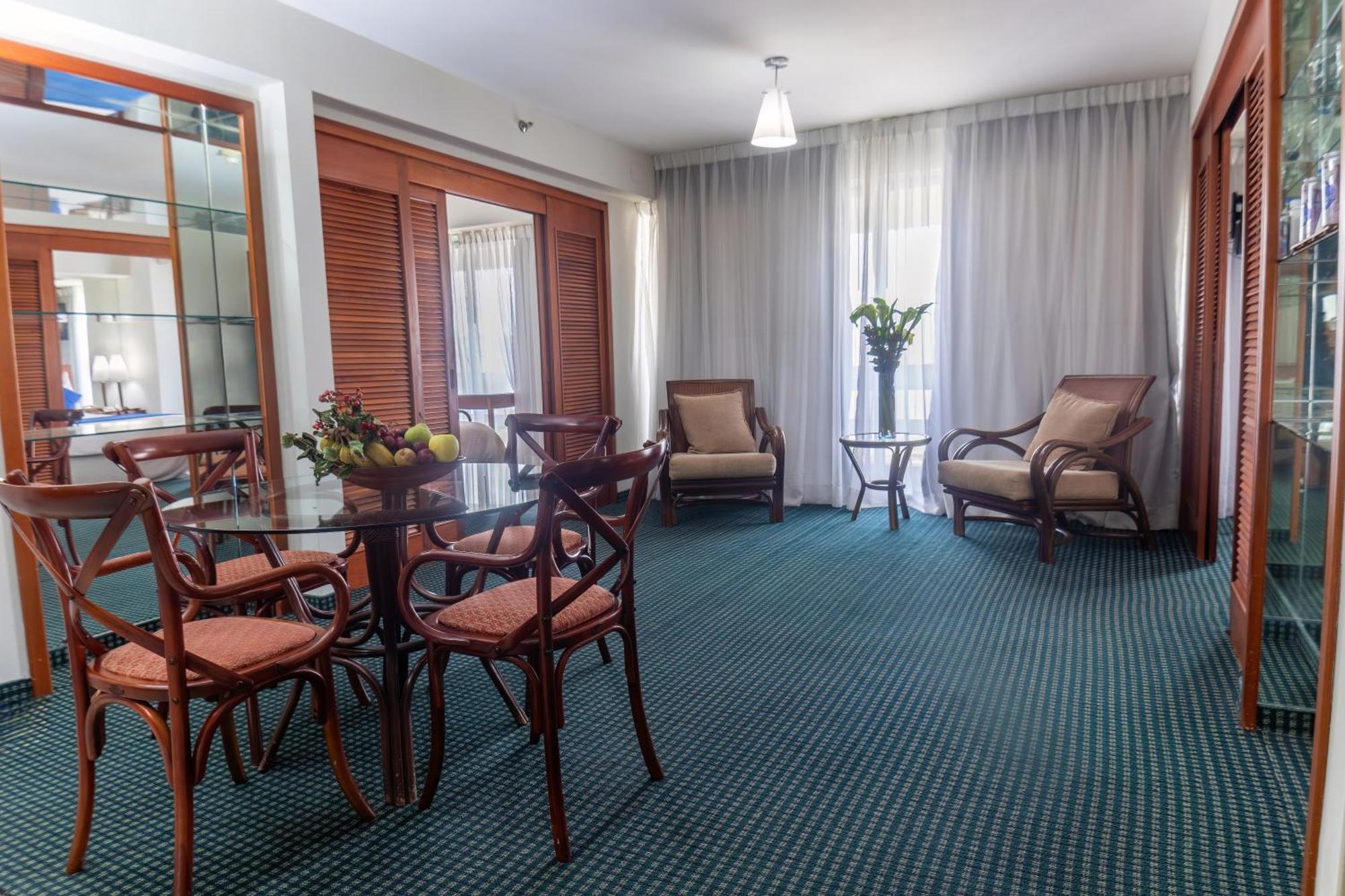 Hotel Altamira Suites Caracas Exterior photo